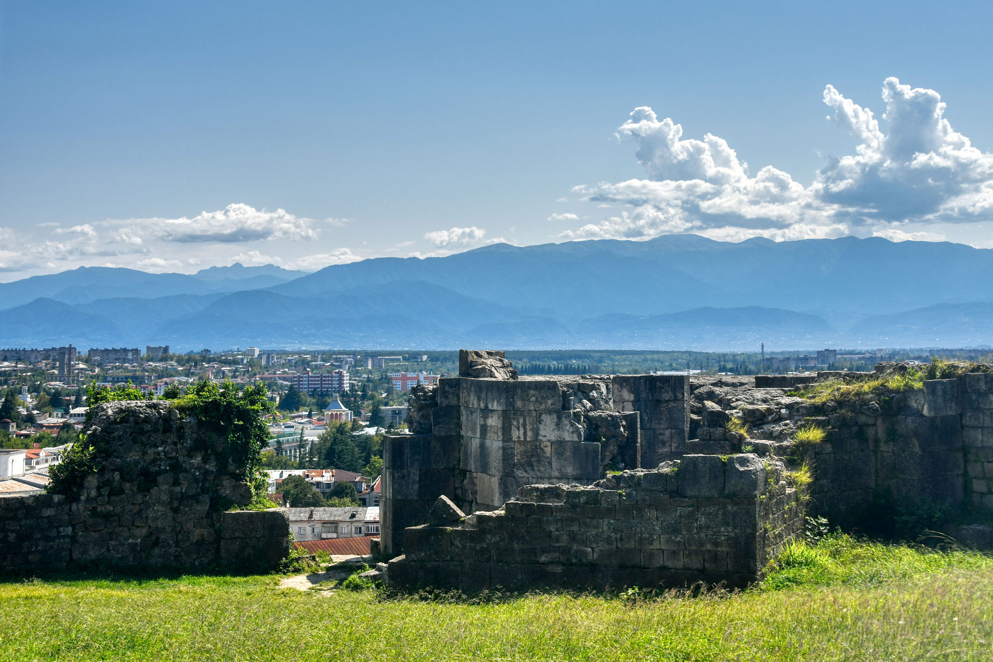 Kutaisi (Photo license: CC BY 2.0)